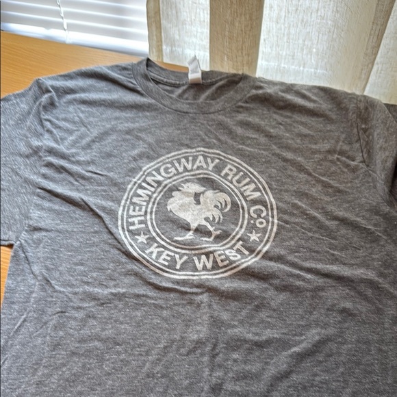 Hemingway rum  T-Shirt - Picture 1 of 2